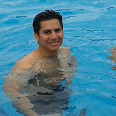 Recuerda y valora siempre a quién estuvo a tu lado en los peores momentos, qué en los buenos todos estaran!! ;-..!!