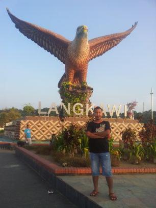 Mohd Rizal/25 Years old/Alor Setar.      Follow Me I Will Follow Back.                  Wechat : janvr4