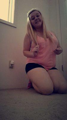 hey you yeah you start following and dont be afraid to tweet ME!! If you follow me ill follow bck.If yu tweet me ill tweet back