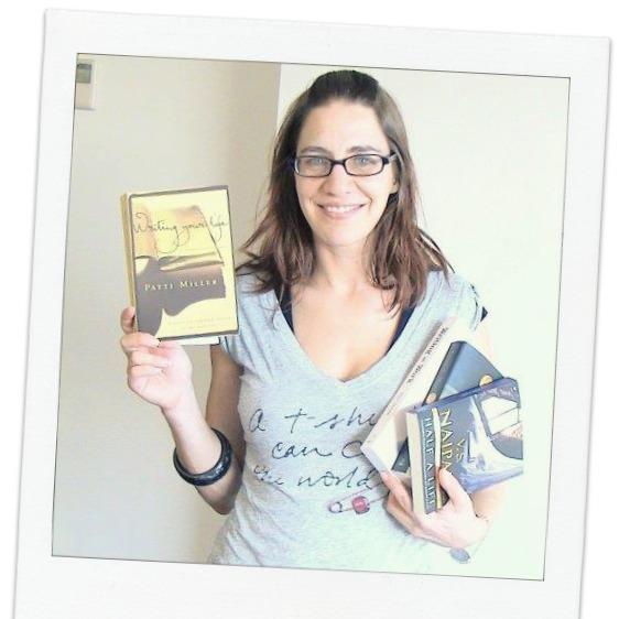 Social Media Trainer/Adviser | Small Business Owner - Social Status | Book Worm | Educator | am curious and ask questions!| @ebbye for book/general stuff!