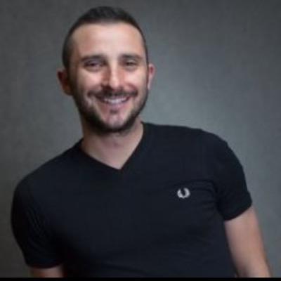 A documentary Wedding Photographer based in Malta who is in love with his job and is always looking for fresh new photography trends.