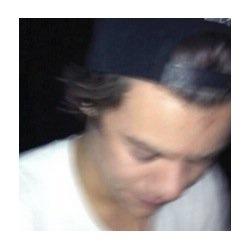 Hiiiiiiii this is a free follow from @arcticmonkeyhes so if you could please follow her there, that would be lovley x