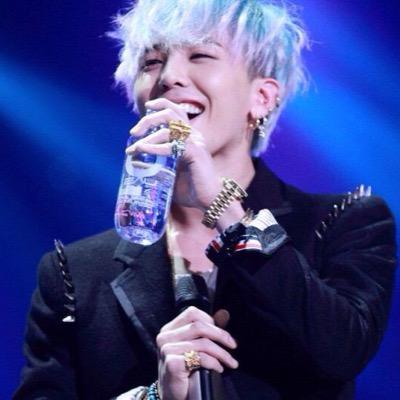 BIGBANG❀YG❀韓国 コメント100000ぱー返す！(∗❛ั௦❛ั∗)めんどくさいかもだけどよろしく！！ 優しい人。ノリいい人大好き♡ オルチャン