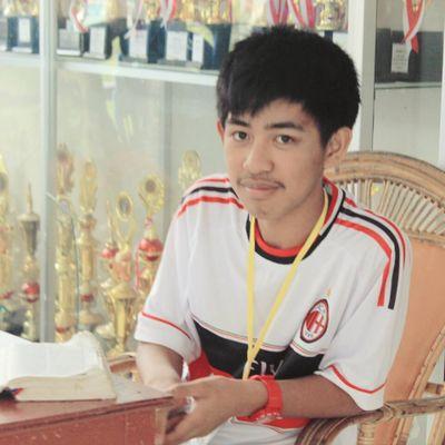 Billy Jhosua Randa. 30 Januari 1999.IKASKIBAR. BINUSIAN 2020