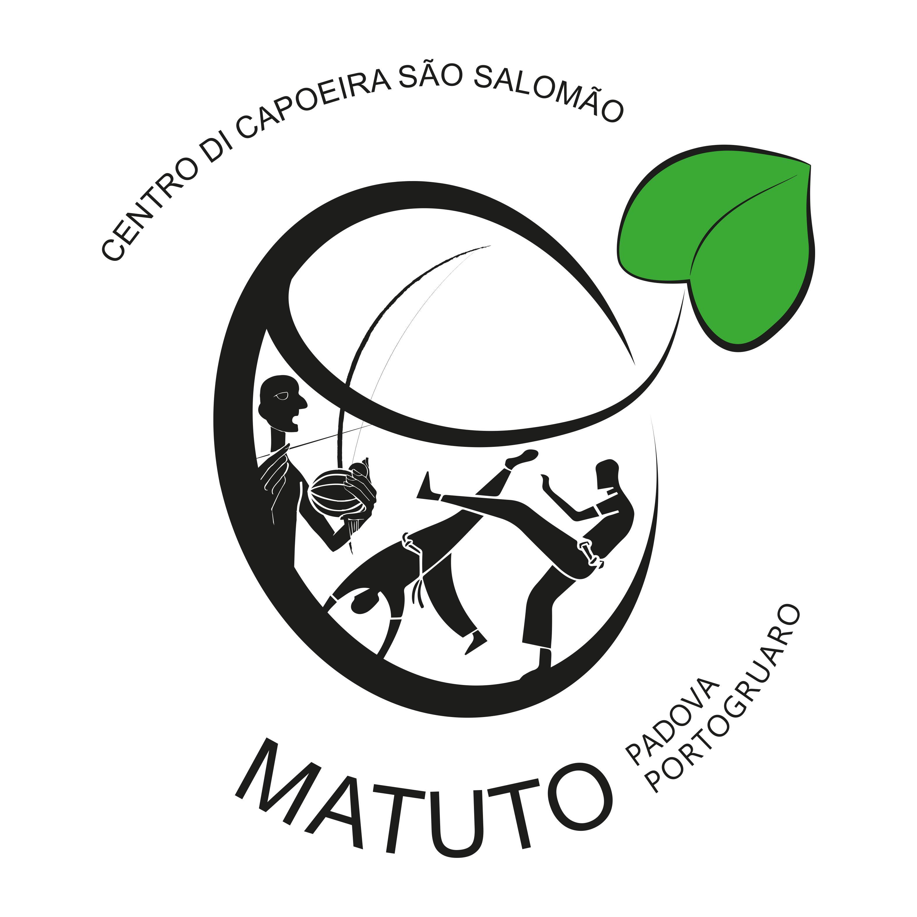 Il Centro di Capoeira São Salomão si distingue per tenere corsi di capoeira sia Angola che Regional.