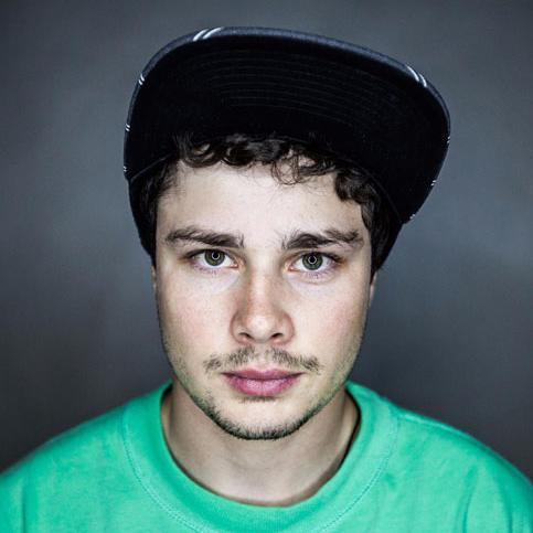 Kuchavo's profile picture. Oh, hi everyone! =)