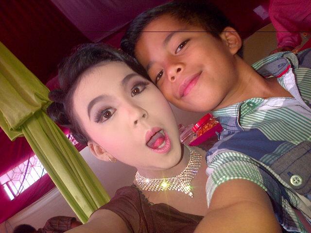 Nadya ♡ ....Ƙªм̲̅ů yg di sana