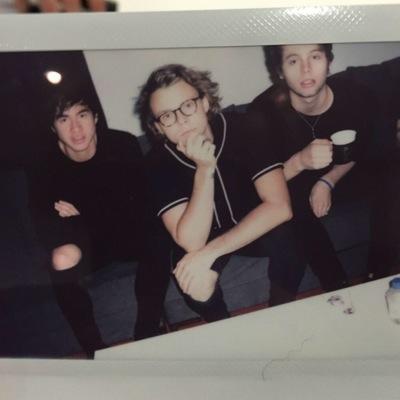 ☼ 1/6 accounts owned by @lustraluke ☼ wattpad: @/animeashton & @/punkedash ☼