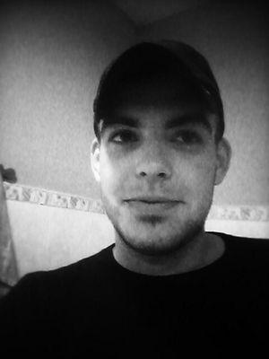 CarlosShedden's profile picture. 