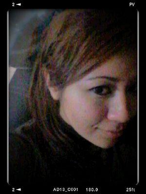 sencilla y risueña.