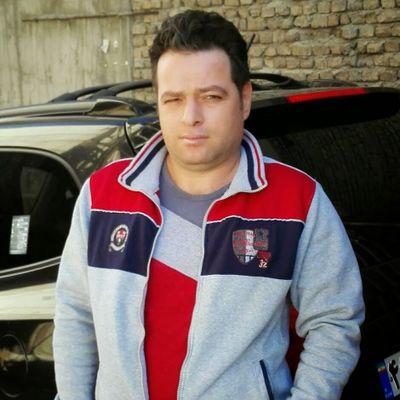هرچی چی میخوای باش.ولی انسان باش