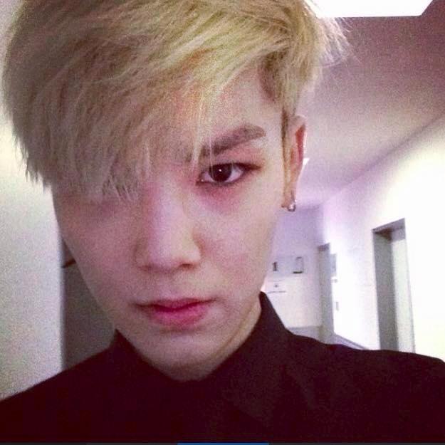 11lunatic_'s profile picture. lol