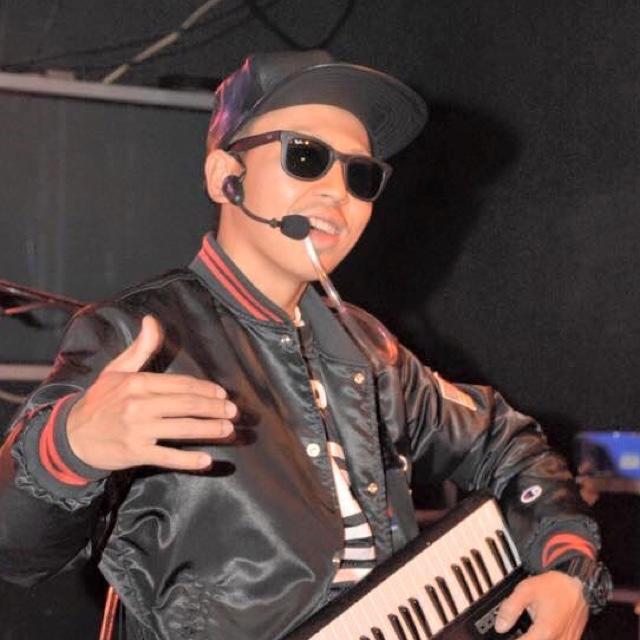 TALKBOX PLAYER/作詞/作曲
DJ LAW 2nd SINGLE「SUMMER BREEZIN' feat Tee-K」配信中⬇︎⬇︎⬇︎
https://t.co/PLGjROzhCx