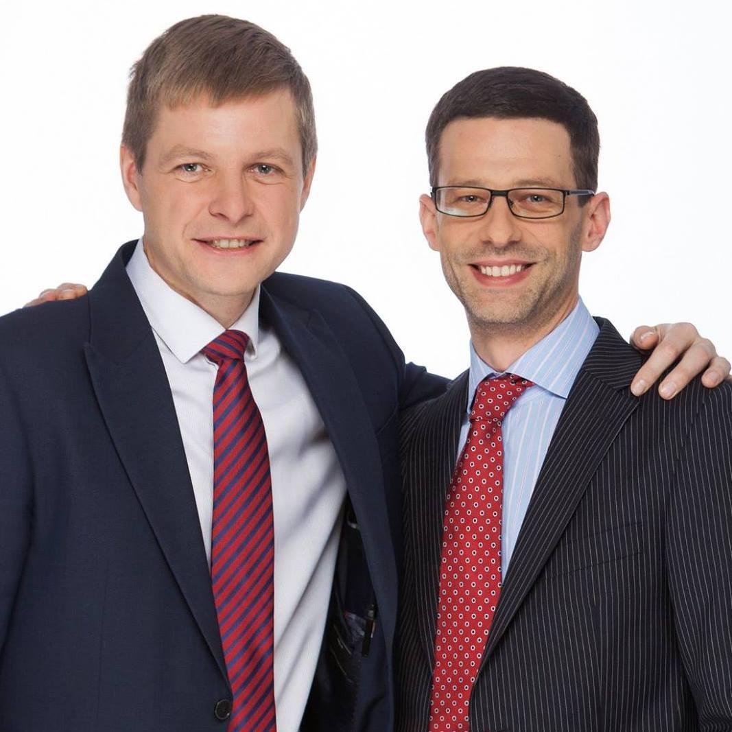 Konsultantas, visuomenininkas, vadybos magistras, automobilių, krepšinio fanatikas ir dviejų nuostabių dukrų tėvas.