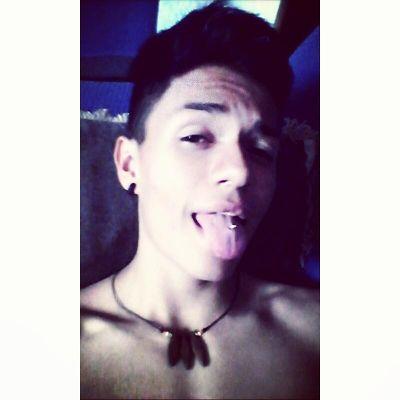 Pra quem tem pensamento forte, o impossível é questão de opinião!!! Instagram : blessed_jj