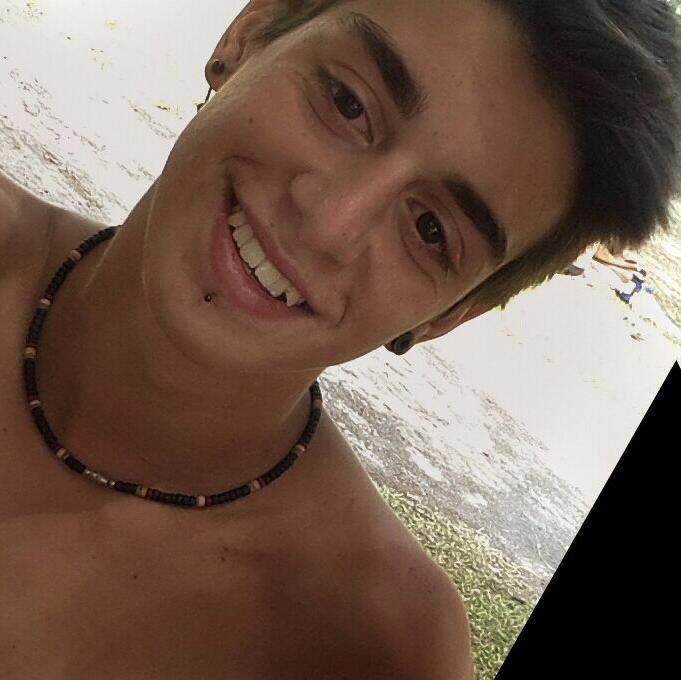 EzePala1's profile picture. Boxeador 
Geminiano 
Amante del futbol.
 EL VERDE '32' excursionistas