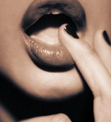 ❤ my hubby, doggies, life & my filthy, wicked mind & book bfs. Daydreaming & I blush bcuz my mind is racing! 💋 I always have my nose in a book; read & review ❤