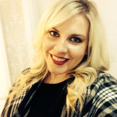 Ambitious marketeer who has also recently become expert in wedding planning, property buying and motherhood!