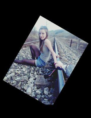 Looreenaaa19's profile picture. UnaRubiaMasDelMonton♥
19042001
V-III-MMXV 
LuciaPadilla