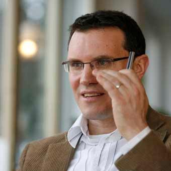 georglutz's profile picture. Direktor @FORSresearch, Professor für Politikwissenschaft @unil