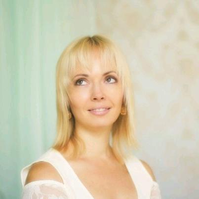 ClaraRainville's profile picture. Modeuse avant tout ! Pas un dressing de dingue pour les vêtements, mais tellement d'accesoires !!!!