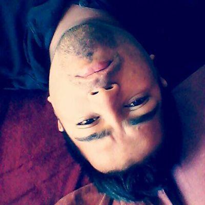 Joven lagunero interesado por el medio ambiente, los derechos humanos; amante de la cultura; defensor de mi filosofía. .. buscando ser feliz.