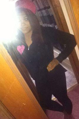 hey guys my names Kiya shay I'm 16 years old. I love to sing and rap. music is life  if you wanna Kik me my name is kiyaswagg12 Snapchatis kiyaswagg