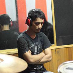 Part of @RiauDrummer I'm Wearing Drumaddict Tshirt , Using DcrDrumStick 2B US hickory And I'm a Bad Boy