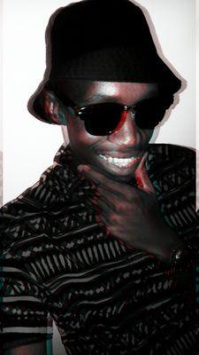 Upcoming Rapper||Founder Of @RiiZzii_ENT||Obsession With Progression||Consistent & Persistent||I ♥ MUSIC||#On_A_MiiSsiion||#DreamChaser