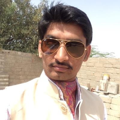 लोग वाकिफ है मेरी आदतोँ से,
रुतबा कम ही सही पर लाजवाब रखते हैँ..।