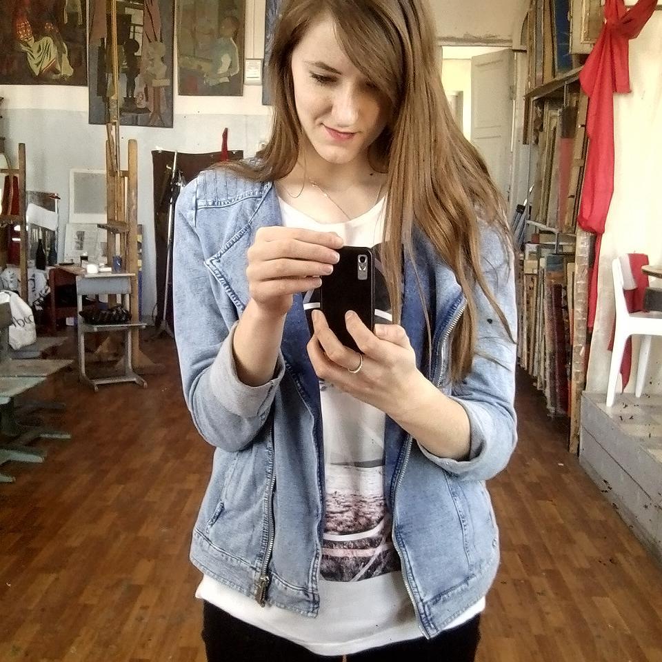 _Helen_Aleks's profile picture. God, art, books