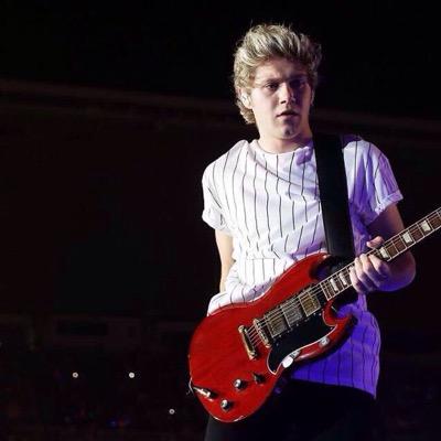 I LOVE YOUR ACC!! PLEASE GO CHECK OUT @iHoran93  YOUR FAV LOVES YOU MILLIONS