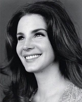 @LanaDelRey is my idol. #TeamLana
