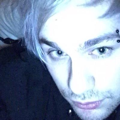 hi guys pls follow me @91sdylxn and rt the link its so important to me ily❤️