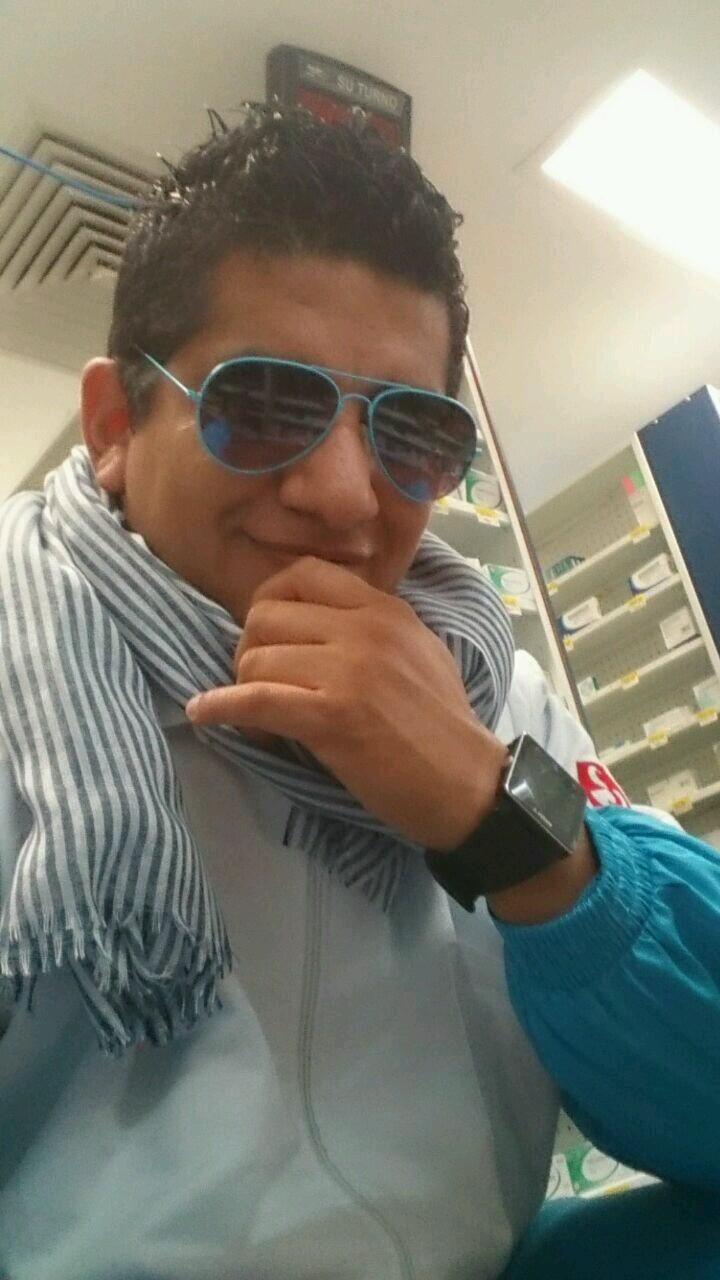 Mr_FaberMcCLane's profile picture. Artista en Gabado en Artes Visuales Bellas Artes UMSNH, Photografo En la UDV y Cocinero CM. Tratar de ser un mejor Artista genial y cultural ® .