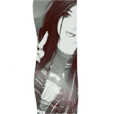 ♡ New acount, 
      In love with 5 idiots, I am prada, you are crocs.