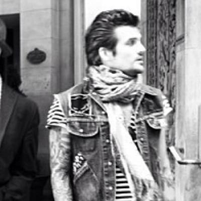Gay Nineties - Bass / Film Costumer