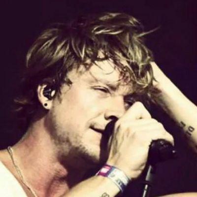 sunriseavenue fan 
Herzenstraum: Samu Haber mal kennenlernen.