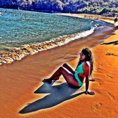 NicaB_'s profile picture. 