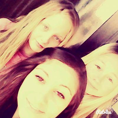 skype: Nikkita007.                  Facebook: Anja Balzereit.                        whatsapp vorhanden