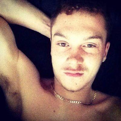 insta (LUKEMEDFORD94) &R Tecnishion for speedy hire daddy
living in London love all types of music from classic to rock and everything else