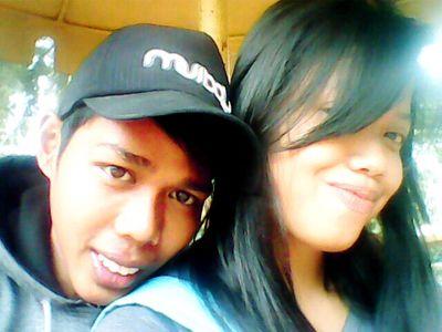 pengin jadi artis siihh... biar gak ganteng ganteng amat.. he he he