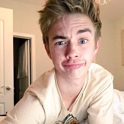 explainedjacks's profile picture. --