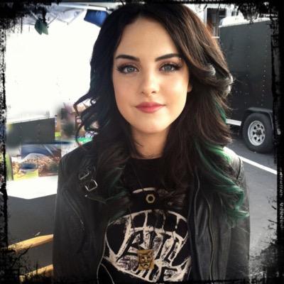 HowlingRoyalty Profile Picture