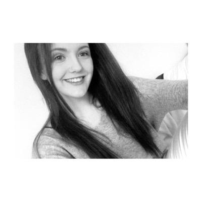 carlyhamm0nd's profile picture. 