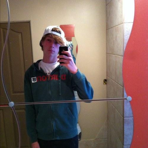 onrsfcdX's profile picture. 23yrs. of automatic body functions, Biodegradable, Sentient, All wrapped in a limited edition meat case!