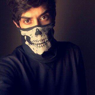 ـ وينک يَ عشيري ؟ ٺراها ضاقٺ .