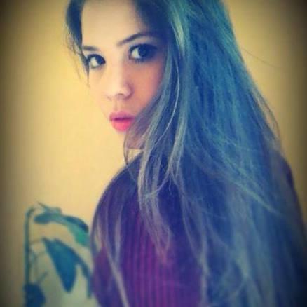 No dejes que nadie te diga que no te mereces lo que quieres.