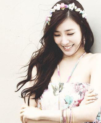 Hwang MinYoung  1 de Agosto de 1989  I got a fab eye smile