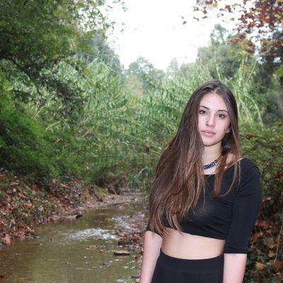 angelamg97's profile picture. 